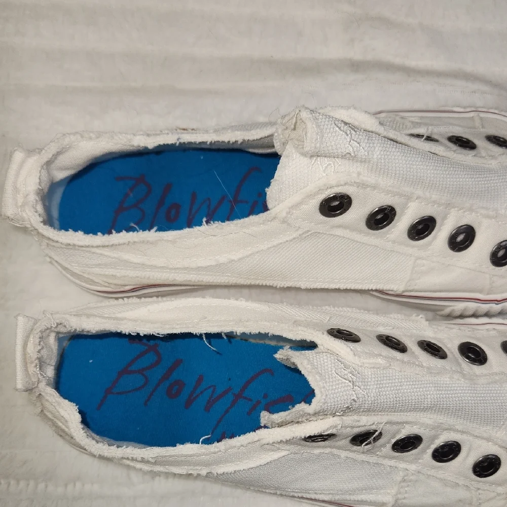 Blowfish Malibu Buzz Canvas Sneakers, Size 8.5 - Picture 3 of 5